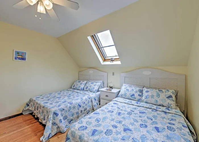 Walk To Beach! Hyannis Family Haven W/ Deck